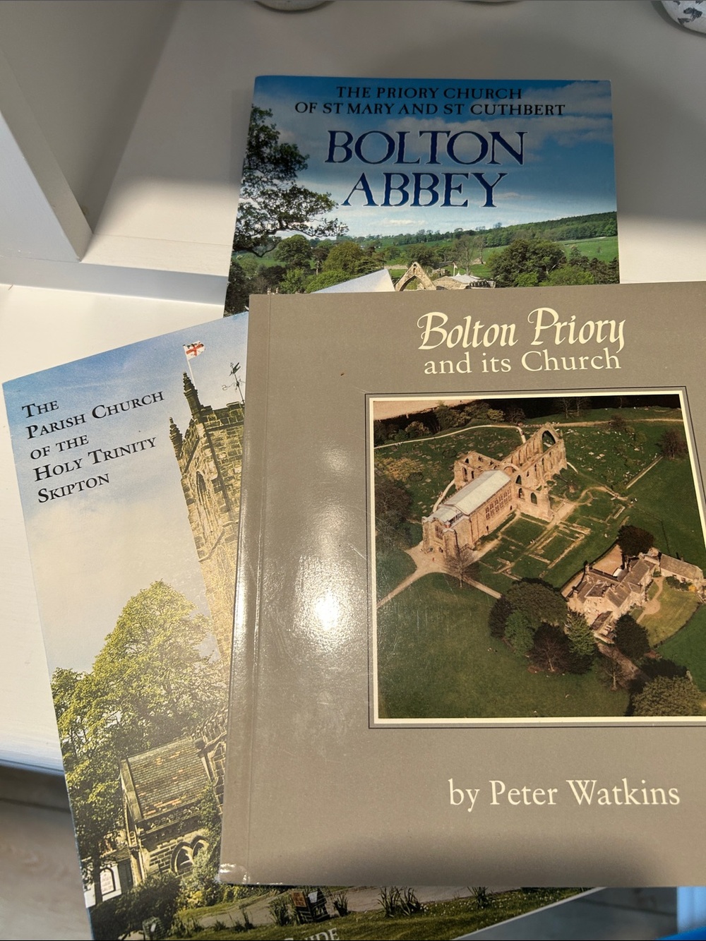 3 Brochures England’s churches and Abbeys